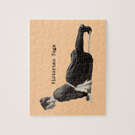 ヴィンテージヨガの女性が犬のポーズを上向きに ジグソーパズル (縦)
