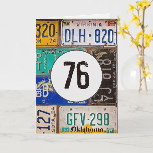 ヴィンテージライセンスプレート76誕生日 カード (黄色い花)