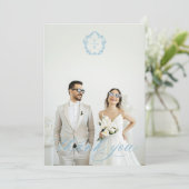 ヴィンテージライトブルーモノグラム結婚クレストの写真 サンキューカード (スタンド正面)