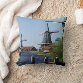 ヴィンテージレッドグリーンザアンセシャンズオランダ風車 クッション (ブランケット)