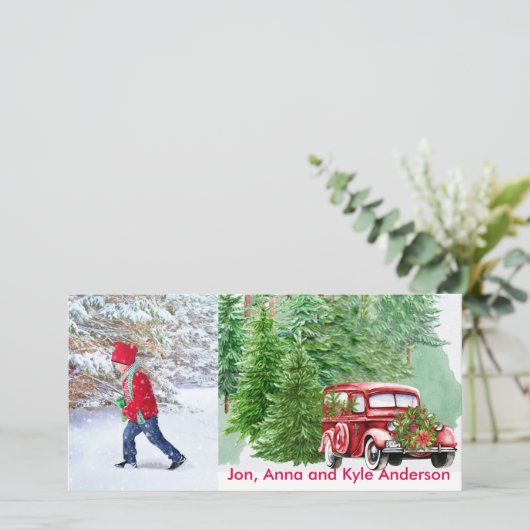 ヴィンテージレッドトラックと松の森の写真クリスマス シーズンカード (スタンド正面)