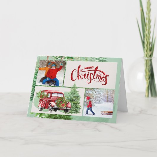 ヴィンテージレッドトラックと松の森の写真クリスマス シーズンカード (正面)