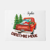 ヴィンテージレッドトラックのクリスマスムービー ドアマット (正面)