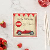 ヴィンテージレッドレースカーとフラグ100誕生日 スタンダードカクテルナプキン (インサイチュ)