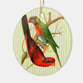 ヴィンテージレッド&カラフルグリーンパロッツイラストレーション セラミックオーナメント (左)