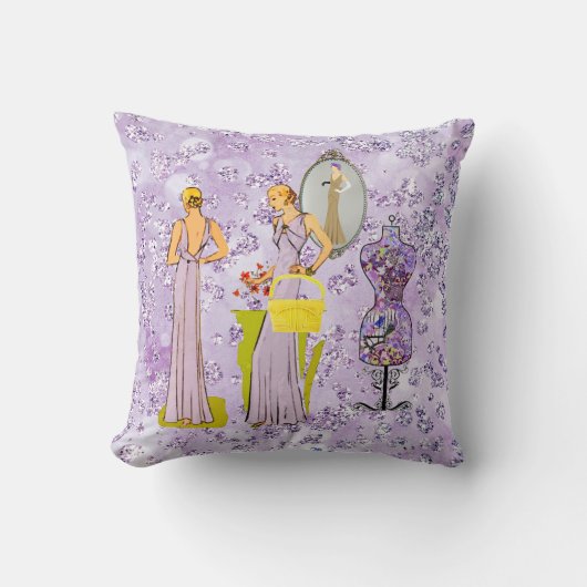 ヴィンテージレディースパープルフローラドレス型枠ボケブリング クッション (正面)
