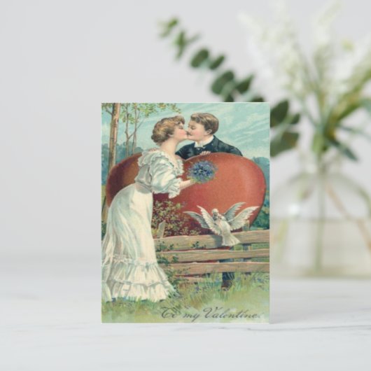 ヴィンテージレトロキスをするバレンタインカード シーズンポストカード (スタンド正面)