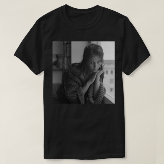 ヴィンテージレトロクラウディア女優カーディナーレギフトE Tシャツ (デザイン正面)