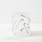 ヴィンテージレトロゴルフクラブボールパターン フロストグラスマグカップ (中央)