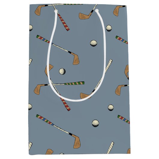 ヴィンテージレトロゴルフゴルファーのクラブボールパターンブルー ミディアムペーパーバッグ (正面)