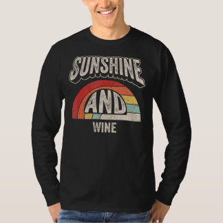 ヴィンテージレトロサンシャインとワインアルコール飲料 Tシャツ