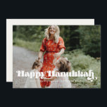 ヴィンテージレトロスクリプトHappy Hanukkah写真 シーズンカード<br><div class="desc">ハッピーハヌカー！この冬モダンのHolidayフォトカードコレクションのタイポグラフィ。家族カスタマイズの写真と一緒に。また、フォントや背景の色を好みに合わせて簡単に変更できる。</div>