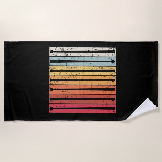 ヴィンテージレトロドラムスティックドラムドラム ビーチタオル (正面)