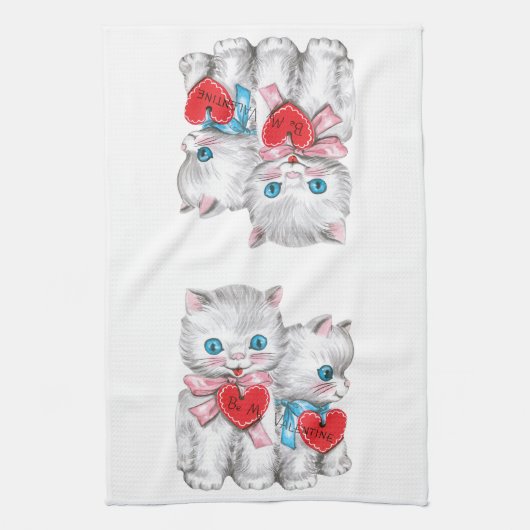 ヴィンテージレトロバレンタインデーの猫ふわふわ子猫 キッチンタオル (縦)
