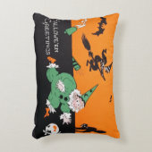 ヴィンテージレトロピエロガールハロウィーン アクセントクッション (正面(垂直))