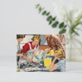 ヴィンテージレトロレディースがケーキを作る ポストカード (スタンド正面)