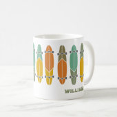 ヴィンテージレトロロングボードスケートボーパーソナライズされたド コーヒーマグカップ (正面右)