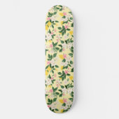 ヴィンテージレモンと花の模様（黄色） スケートボード (正面)