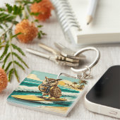 ヴィンテージロボットフクロウサーフィンオンビーチ キーホルダー (正面右)