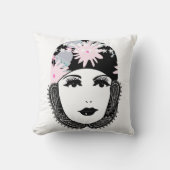 ヴィンテージローリング20のポートレートフラッパーガール クッション (正面)