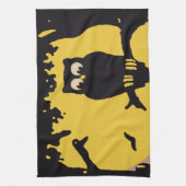 ヴィンテージ不気味ハロウィン、月のある木の中のフクロウ キッチンタオル (縦)