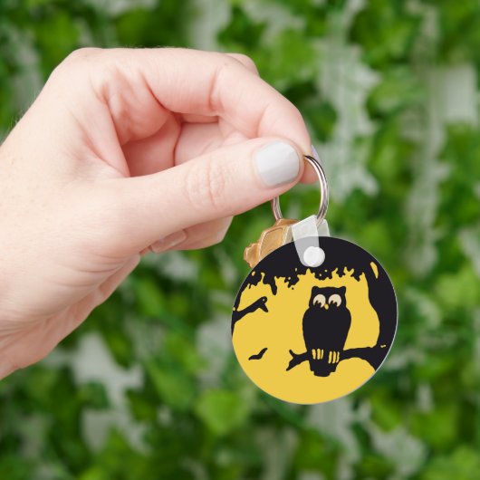 ヴィンテージ不気味ハロウィン、月のある木の中のフクロウ キーホルダー (手)