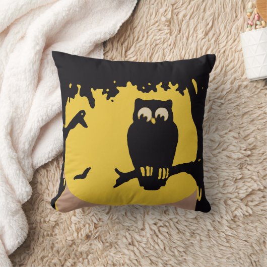 ヴィンテージ不気味ハロウィン、月のある木の中のフクロウ クッション (ブランケット)