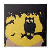 ヴィンテージ不気味ハロウィン、月のある木の中のフクロウ タイル (正面)