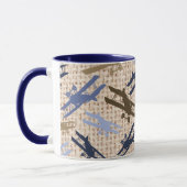 ヴィンテージ二面バーラッププリント機飛行機パターン マグカップ (左)