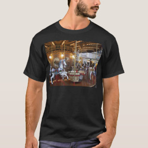 ヴィンテージ会場の回転木馬 Tシャツ