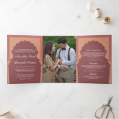 ヴィンテージ伝統的ピンクインディアン結婚アーチ 三つ折り招待状 (内部)