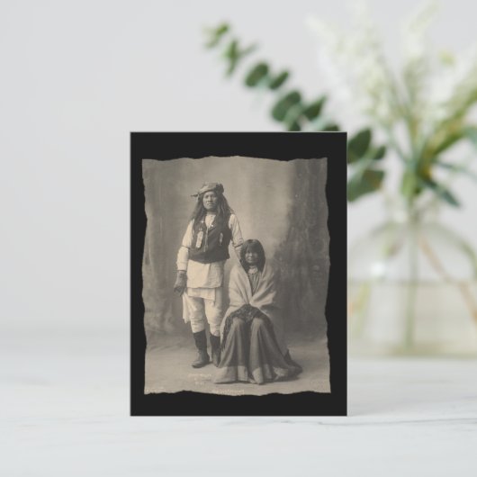 ヴィンテージ先住民アメリカのヘンリー・ウィルソンと妻モジャ ポストカード (スタンド正面)