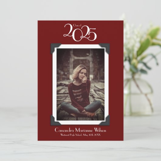 ヴィンテージ写真の卒業発表マルーン 招待状 (スタンド正面)
