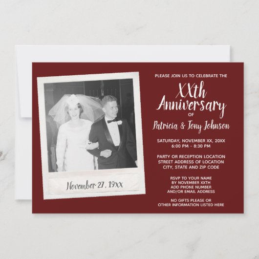 ヴィンテージ写真付きの結婚記念日 - バーガンディ 招待状 (正面)