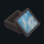ヴィンテージ動揺して雲の背景 ギフトボックス<br><div class="desc">この曇り空の背景デザインは、アンティーク擦り切れたの一部のように、古いテクスチャーを持って絵画いる。雲は青い空の上で白から灰色まで色が異動揺してなる。あなたは感じこの天国は、あなたの特別なギフト箱のかわいらしethereal写真を好む。自分の文字や写真を追加したり、他の調整を行うカスタマイズことは「It」。</div>