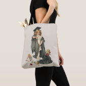 ヴィンテージ卒業、キャップとガウンを着た少女 トートバッグ (クローズアップ)