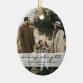 ヴィンテージ名門私立校風のピンクボウ家族フォトクリスマス セラミックオーナメント (裏面)