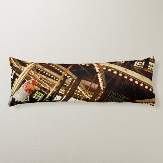 ヴィンテージ回転木馬 ボディピロー (正面)