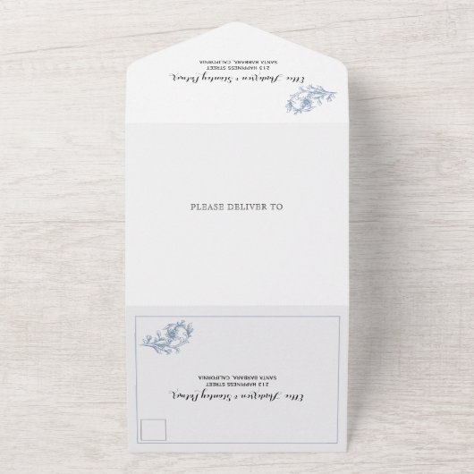 ヴィンテージ埃の多い青いフローラ結婚のフレームがオンになっている オールインワン招待状 (外側)