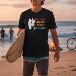 ヴィンテージ夏のVibes波が行くサーフを呼び出している Tシャツ