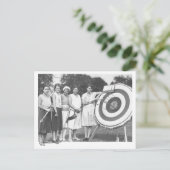 ヴィンテージ女子アーチェリーコンテスト1930年代の写真 ポストカード (スタンド正面)