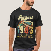 ヴィンテージ威厳がある1983 1983年37歳の誕生日37で作られた Tシャツ (正面)