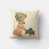 ヴィンテージ子おもちゃ電話で話すかわいい金髪の女の子 クッション (正面)