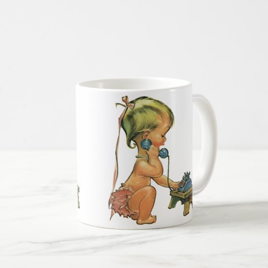 ヴィンテージ子おもちゃ電話で話すかわいい金髪の女の子 コーヒーマグカップ (正面右)