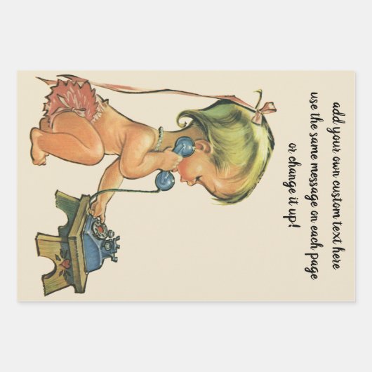 ヴィンテージ子おもちゃ電話で話すかわいい金髪の女の子 ラッピングペーパーシート (正面)