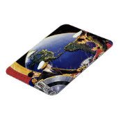 ヴィンテージ宇宙飛行士が地球を周回 マグネット (左側)