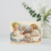 ヴィンテージ小さな女の子の着色イースターエッグ シーズンポストカード (スタンド正面)