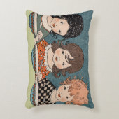 ヴィンテージ小さな女の子食べズスープスリーシスターズ アクセントクッション (正面(垂直))