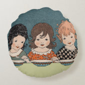ヴィンテージ小さな女の子食べズスープスリーシスターズ ラウンドクッション (裏面)