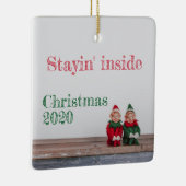 ヴィンテージ小人オンmantel, Stayin' Inside 2020 セラミックオーナメント (右)
